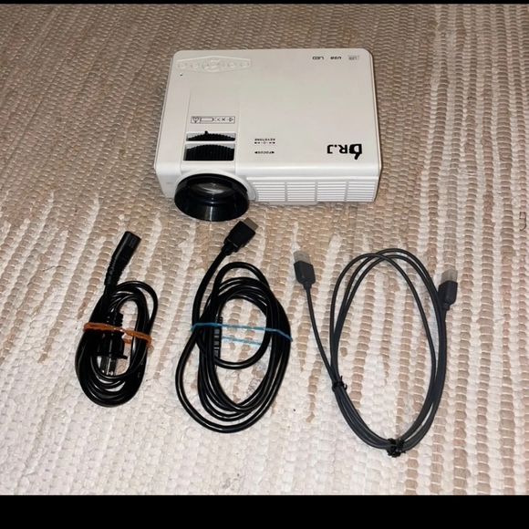 Mini projector - Picture 2 of 4